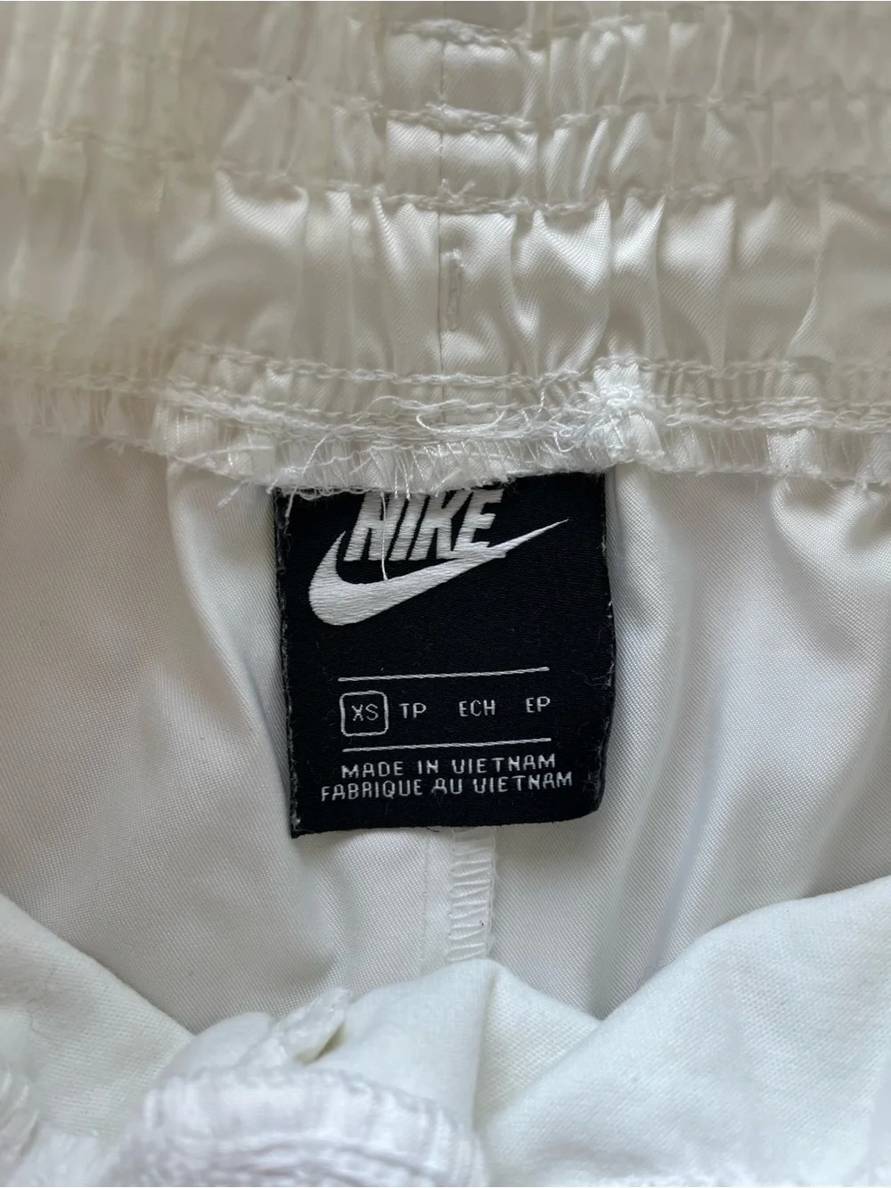 Nike Sportswear Essential High Rise Woven Shorts
